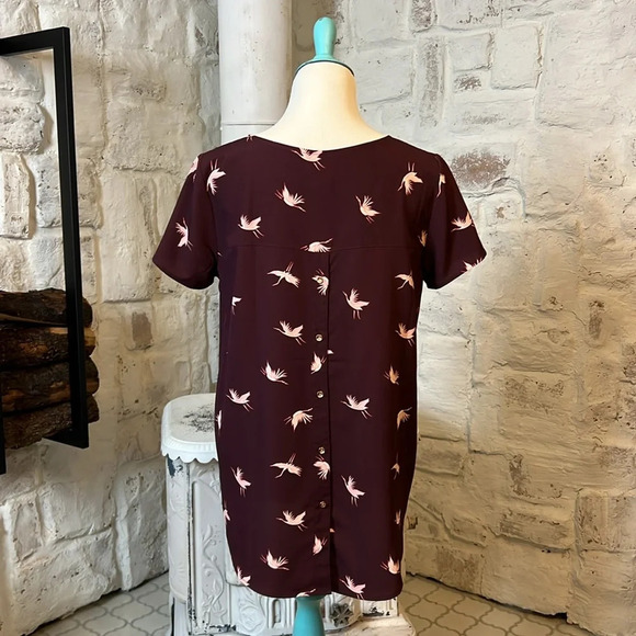 A New Day | Maroon Crane Print Blouse - Picture 4 of 6